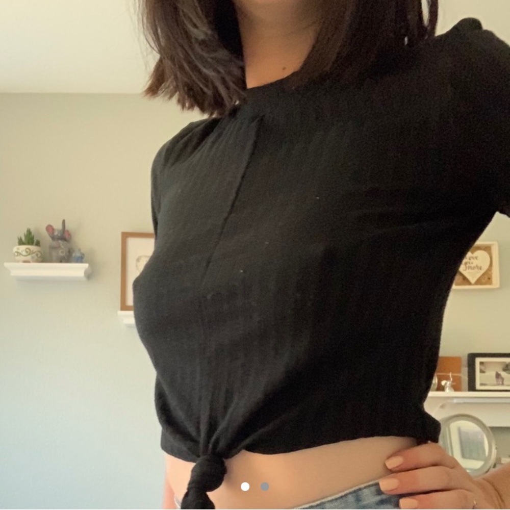Black crop top